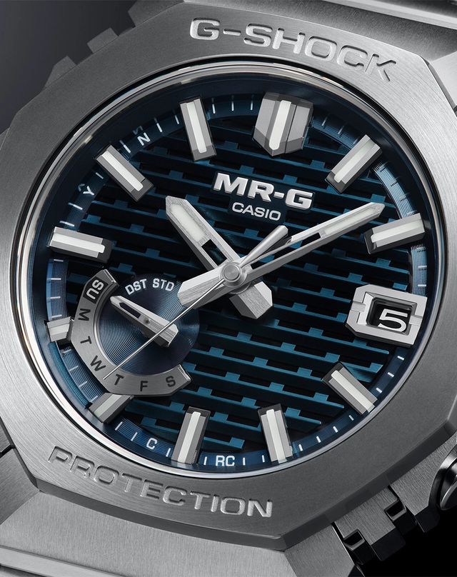 G-Shock – MRG-B2100D-2ADR, robuste Sportuhr mit Metallband