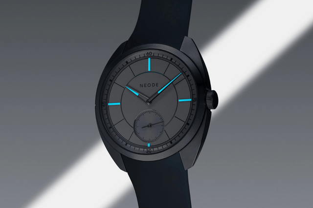 Neode – N01, elegante Handaufzugsuhr mit Sterlingsilber-Zifferblatt 