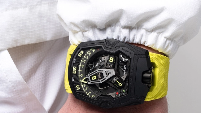 Urwerk – UR-230 „Black Star“, ausgefallene Automatikuhr in Schwarz mit Kautschukband