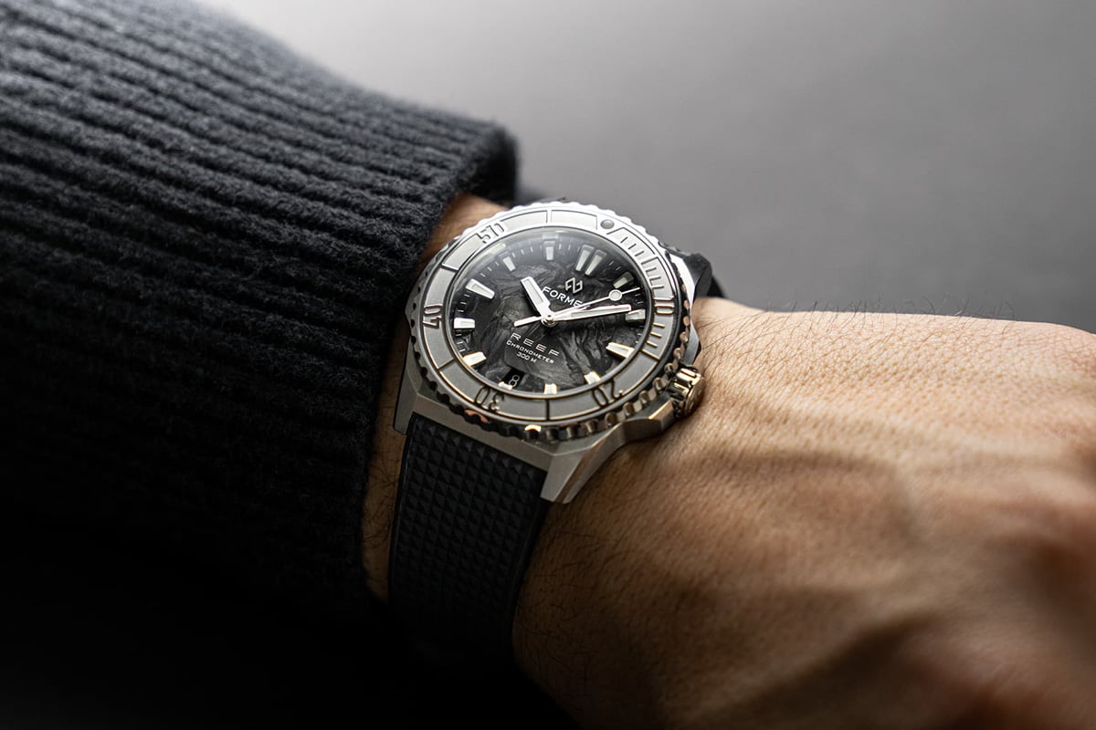 Formex Reef 39,5 mm Forged Carbon, Wristshot Armband
