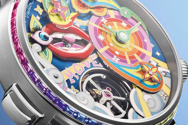 Die Louis Vuitton Tambour Taiko Arty Automata, Detailansicht des Zifferblattes mit bunten Symbolen