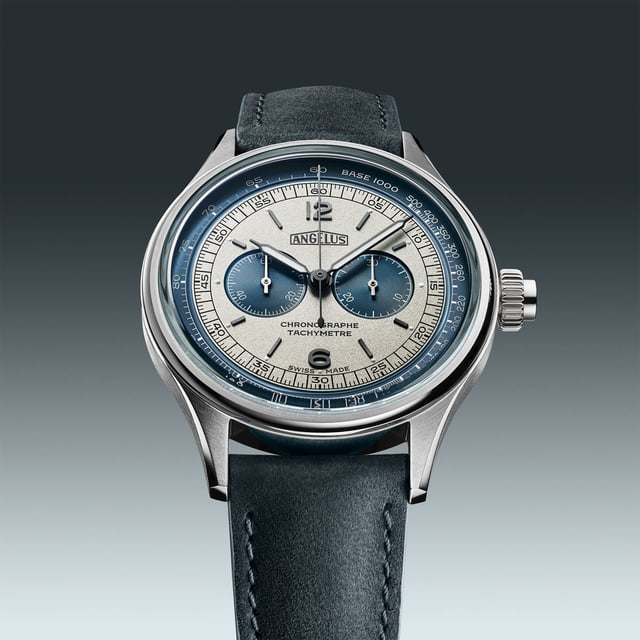 Angelus: Chronographe Tachymètre Stahl Perlgrau mit Petrolblau