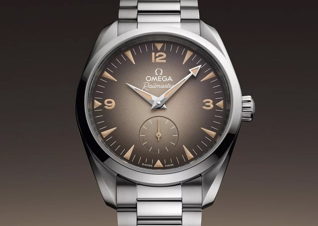 Omega Railmaster, Edelstahluhr mit Automatikwerk und Stahlarmband