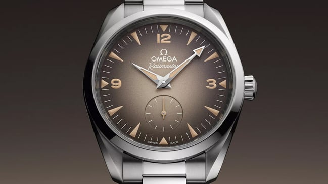 Omega Railmaster, Edelstahluhr mit Automatikwerk und Stahlarmband