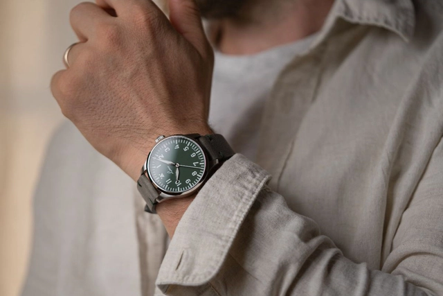 Laco Augsburg Grün 39 Wristshot Laco