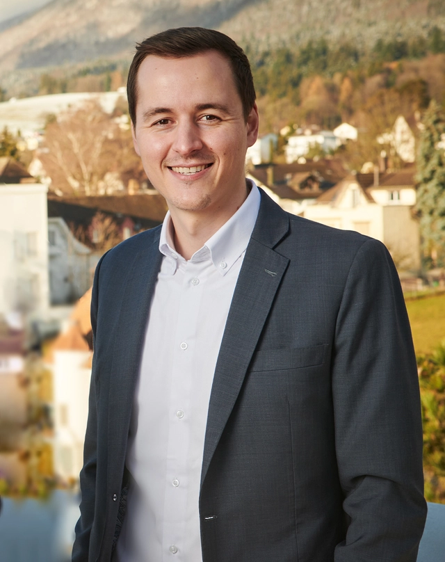 Oliver Schluep - Titoni