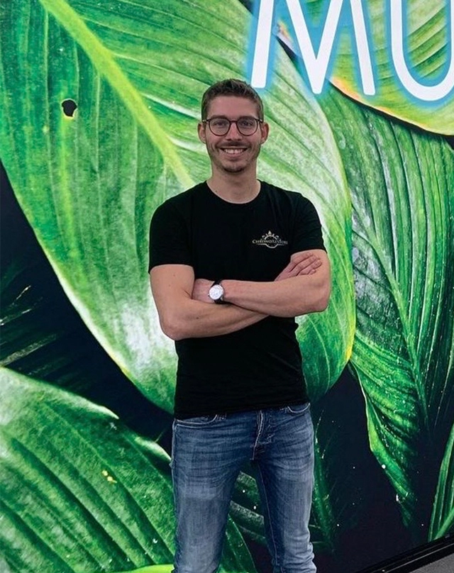 ChronoRestore - Leon Zihang, Uhrmacher