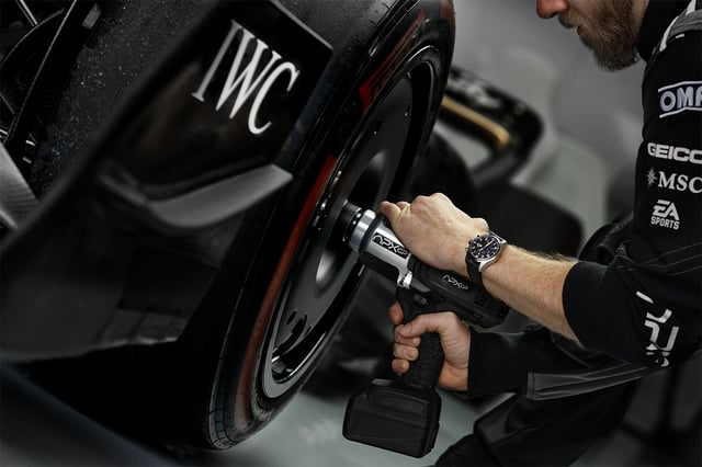 IWC, Luxusuhr aus Edelstahl