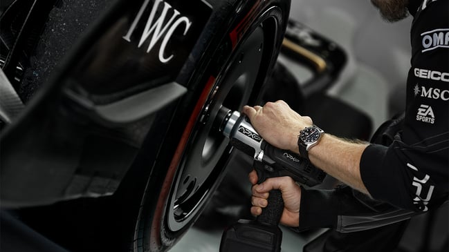 IWC, Luxusuhr aus Edelstahl