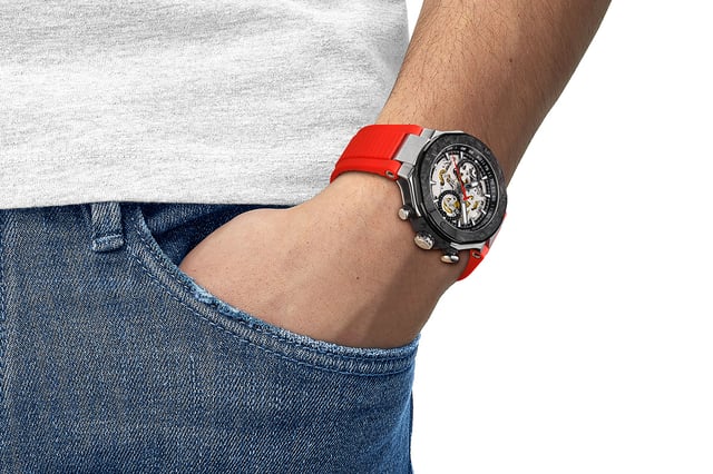 Tissot T-Race MotoGP Automatic Chronograph Limited Edition, Referenz T141.462.27.051.00, Uhr am Handgelenk