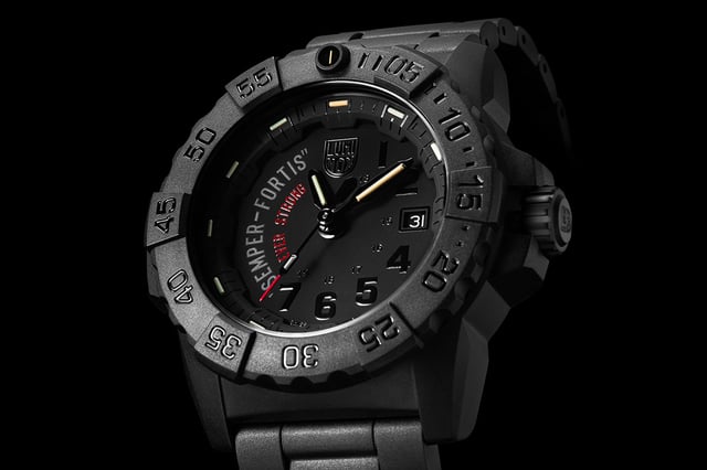 Luminox Navy SEAL 3500 Semper-Fortis: Zifferblatt