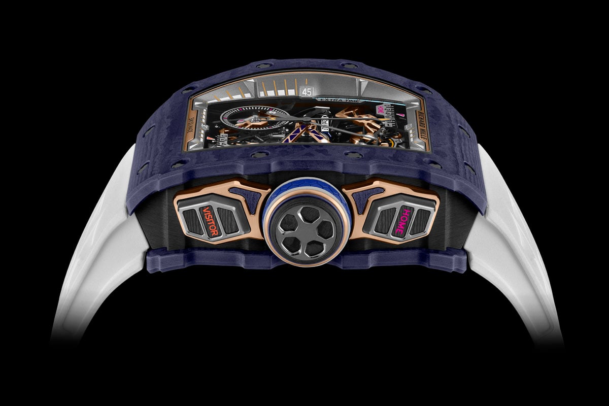 Richard Mille: RM 41-01 Tourbillon Soccer in Dark Blue Quartz TPT Kronenseite