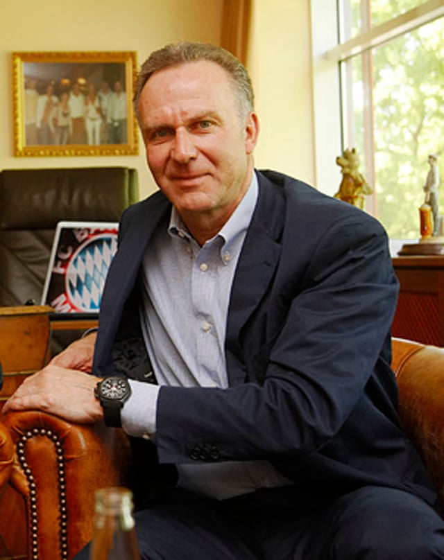 Karl-Heinz Rummenigge mit der Ebel 1911 Tekton FC Bayern München, 2008