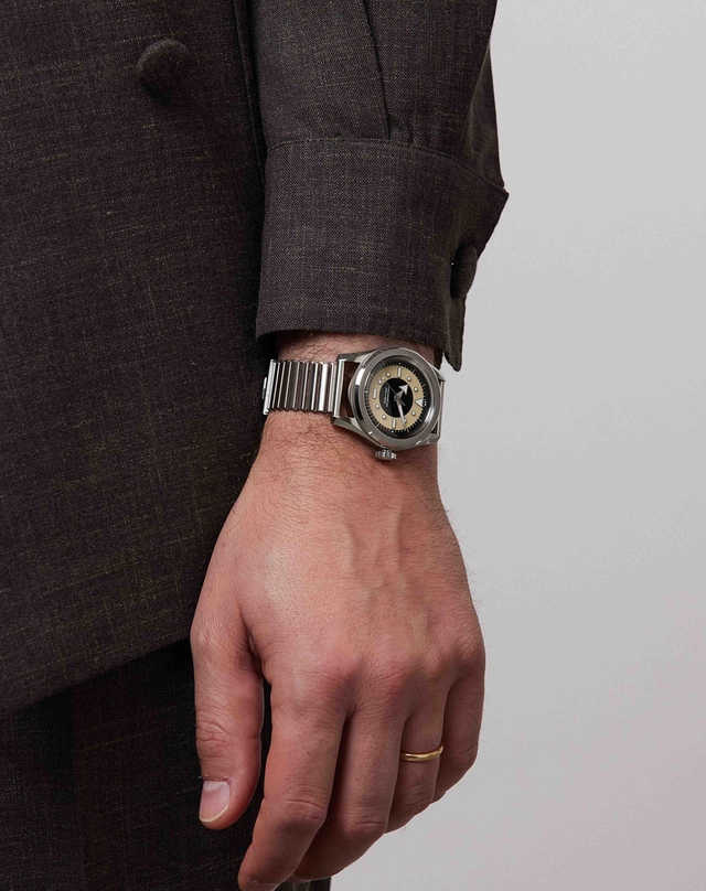 Serica: 6190 TXD Wristshot