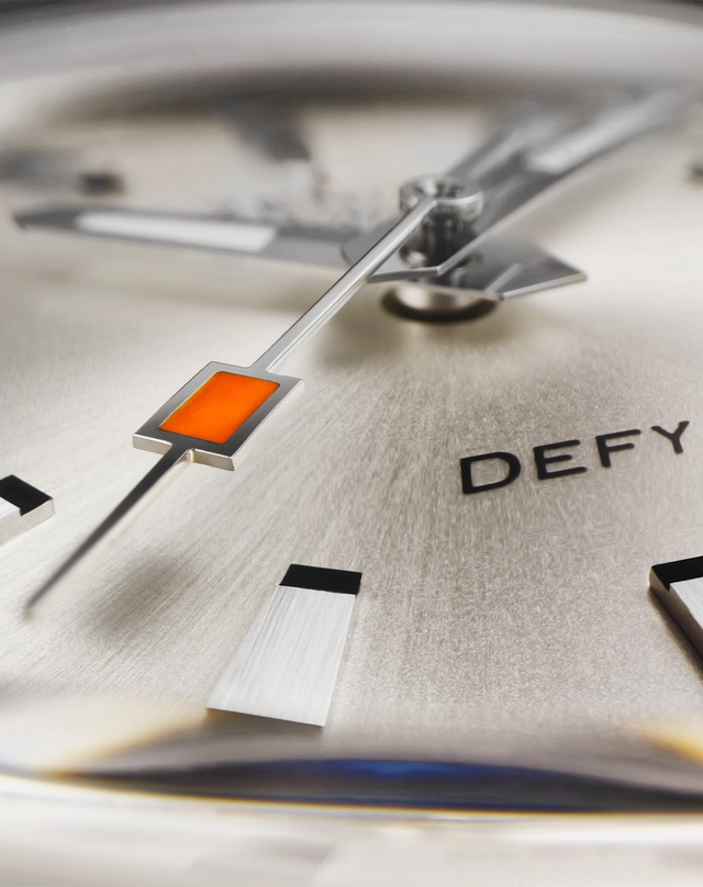 Zenith – Defy Revival A3643, Retro-Uhr mit Automatikkaliber und silberfarbenem Zifferblatt