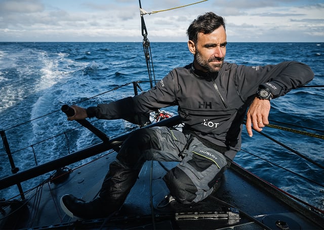  Schweizer Skipper Alan Roura mit der Hublot Big Bang Unico Sailing Team