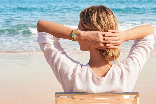 Frederique Constant Classics Manchette Turquoise, Uhr am Handgelenk
