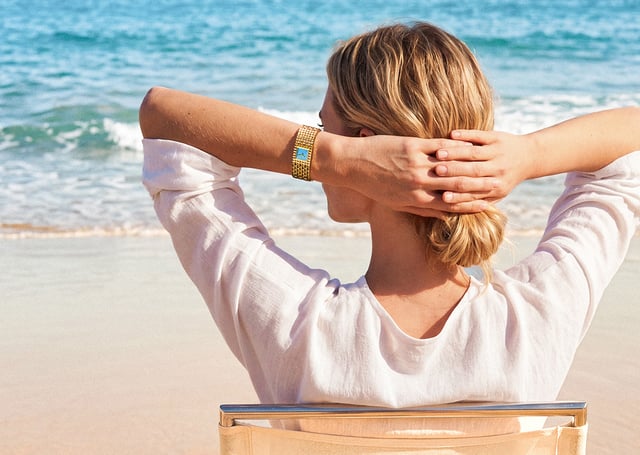 Frederique Constant Classics Manchette Turquoise, Uhr am Handgelenk