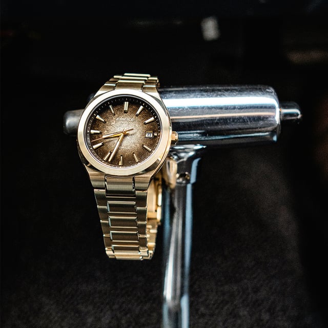 Frontansicht der Casio Edifice EFK-200