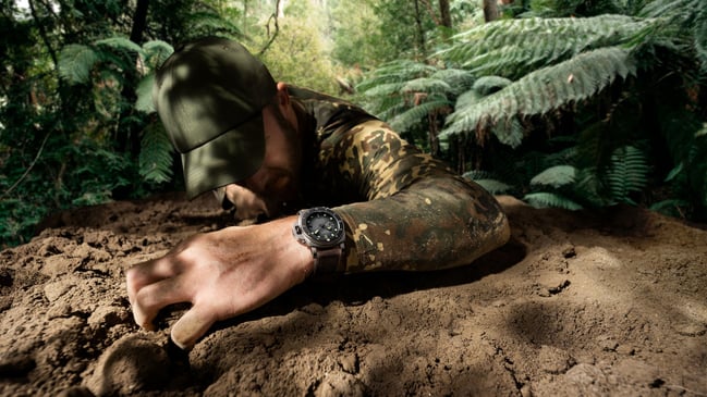 Panerai-Submersible-Navy-Seals-PAM01738-Action