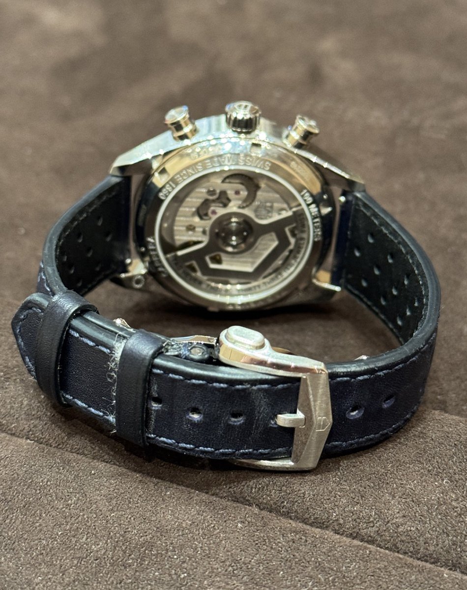 Wempe × TAG Heuer Carrera Chronograph Wempe Signature Collection, Automatik-Chronograph mit silbernem Zifferblatt und Lederband