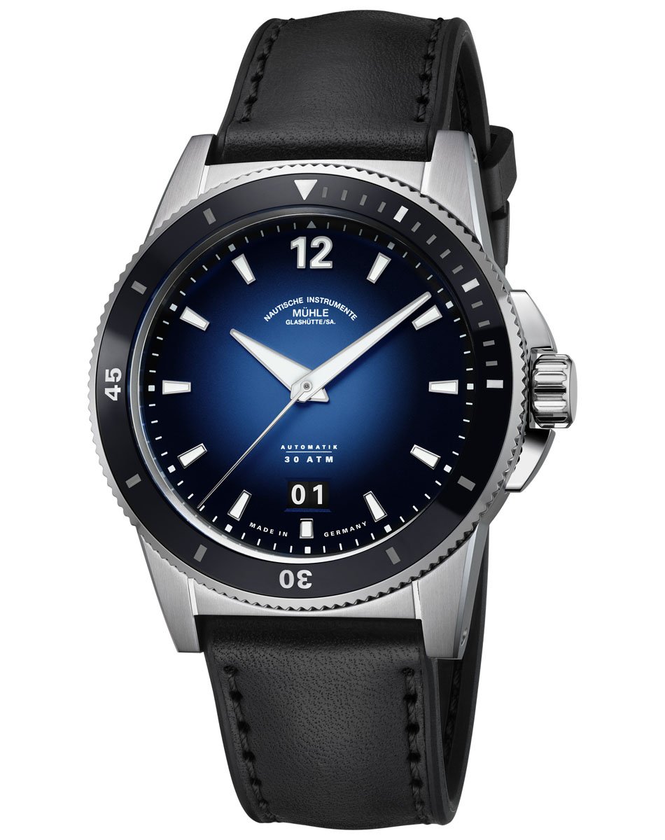 Mühle-Glashütte: Sportivo Großdatum mit blauem Verlaufszifferblatt und Leder-Kautschuk-Band