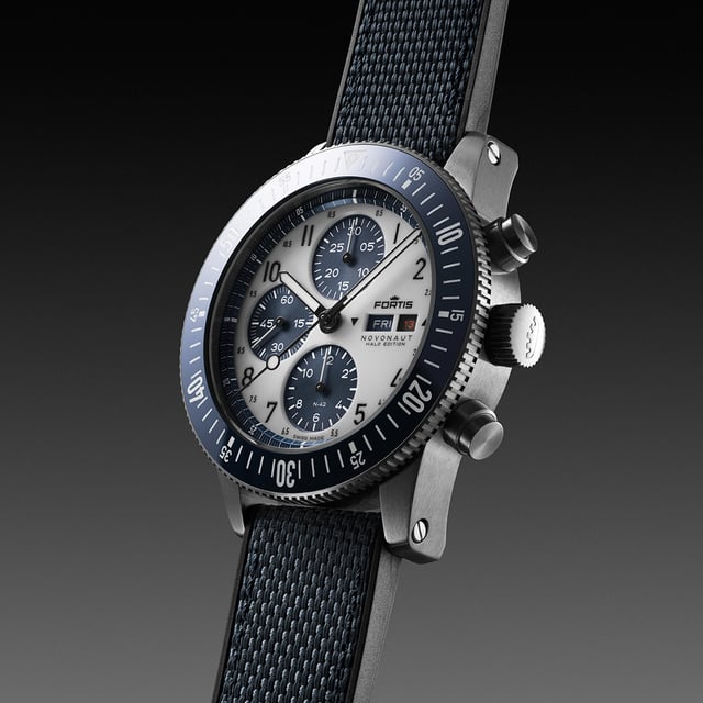 Fortis Novonaut N-42 Halo in Blau