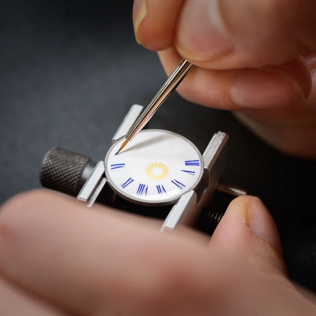 Montblanc Star Legacy Suspended Exo Tourbillon Château de Versailles Emailmalerei