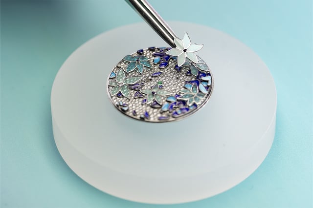 Zifferblatt Montage Tiffany & Co. Eternity Enamel Clematis Watch