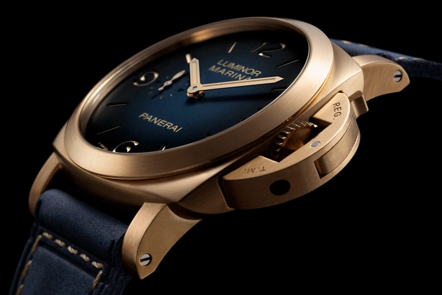Panerai: Luminor Marina Bronzo PAM01678 Halbseite