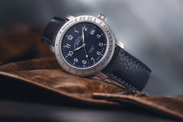 Mühle-Glashütte Marinefliegeruhr-I Edition 2026, Uhr liegend