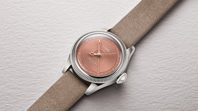 Oris Big Crown Pointer Date 29 mm, liegend