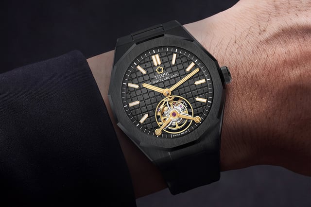 Titoni Impetus CeramTech mit schwarzem Zifferblatt am Handgelenk