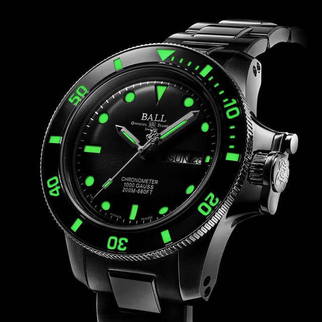 Ball Engineer Hydrocarbon Original, leuchtende Zeiger und Indizes