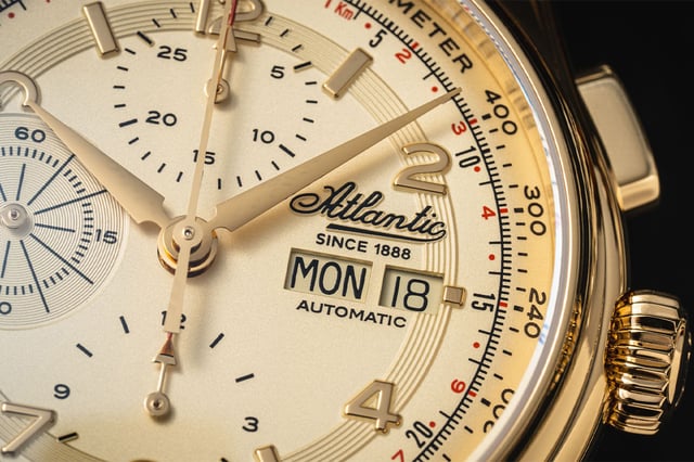Atlantic – Worldmaster Prestige Valjoux Limited Edition, Automatikuhr mit goldenem Gehäuse am Lederband