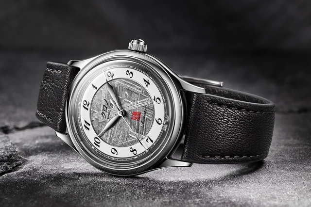 Kurono Tokyo – Kurono Special Projects 37 mm Inseki, elegante Automatikuhr mit Meteoritenzifferblatt und Lederband