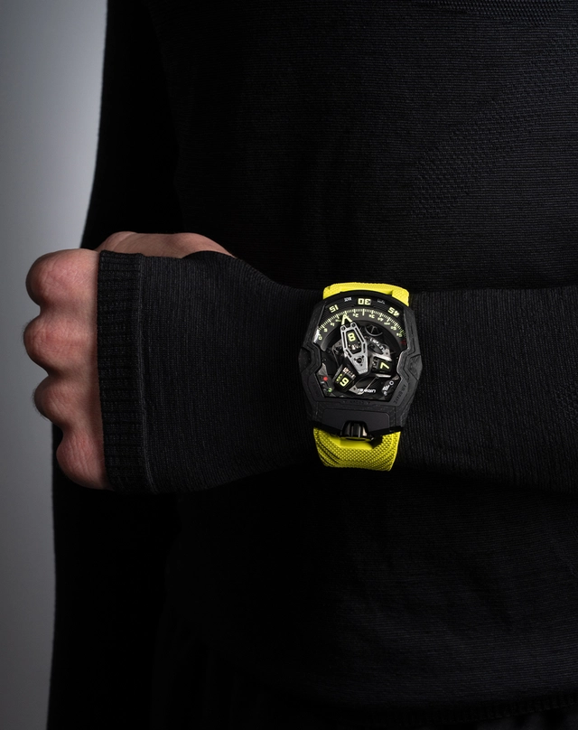 Urwerk – UR-230 „Black Star“, ausgefallene Automatikuhr in Schwarz mit Kautschukband