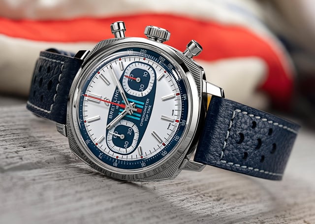 Breitling Top Time Automatikchronograph mit Manufakturkaliber in der Martini Racing Edition