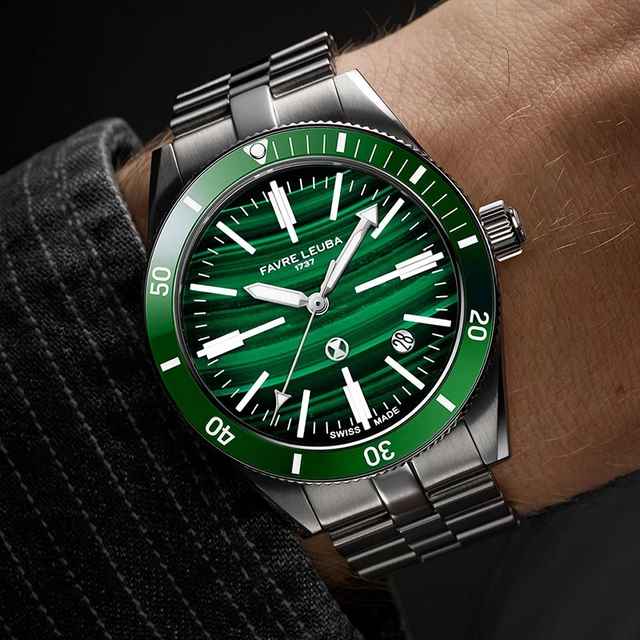 Favre-Leuba-Deep Raider Renaissance-Malachit-Ausführung am Arm