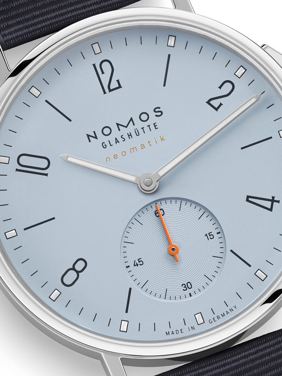 Nomos Glashuette Ahoi Neomatik sky: Zifferblatt