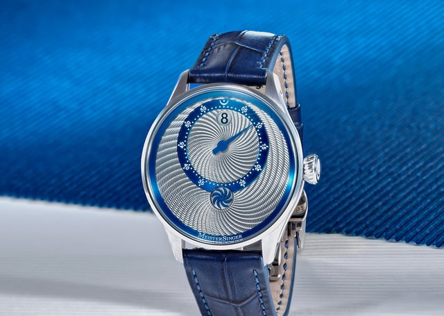 Front der Meistersinger Souscription Panthero Jumping Hour Guilloché  