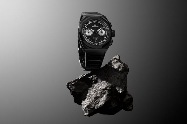 Die neue Bremont Supernova Hawking mit Meteoritengestein