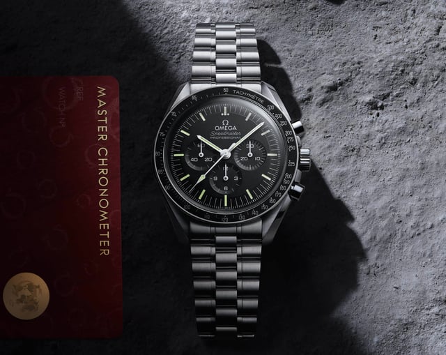 Omega: Speedmaster Moonwatch Professional Master Chronometer Chronograph 42 mm