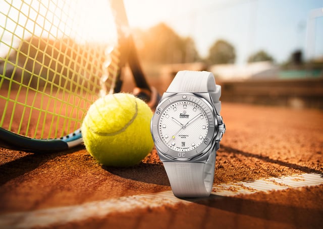 Tutima M2 Seven Seas S – Tennis Edition