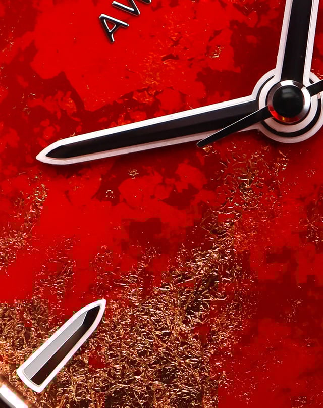 Awake: Son Mai Frosted Leaf Royal Red Zifferblattdetail