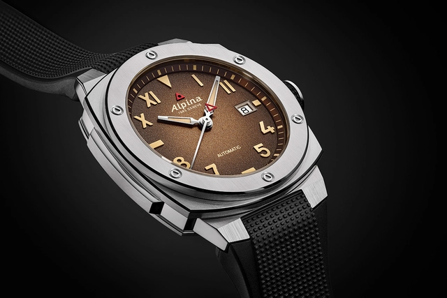 Alpina Alpiner Extreme Automatic California Dial, Uhr mit braunem Zifferblatt seitlich