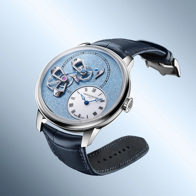 Arnold & Son: DSTB 42 Platinum Ascot Blue mit offenem Band