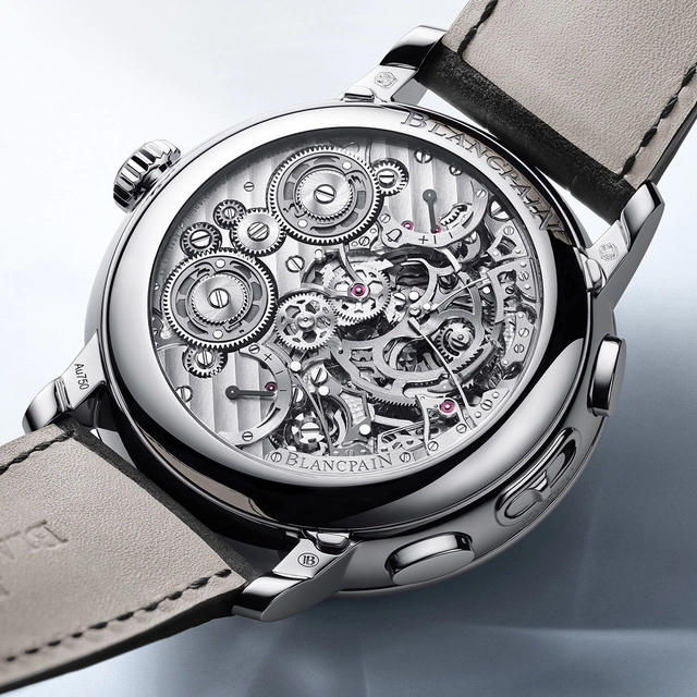 Kaliber 15GSQ mit 96 Stunden Gangreserve