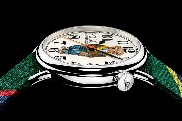 Seitenansicht Ralph Lauren Preppy Bear Watch mit Armband