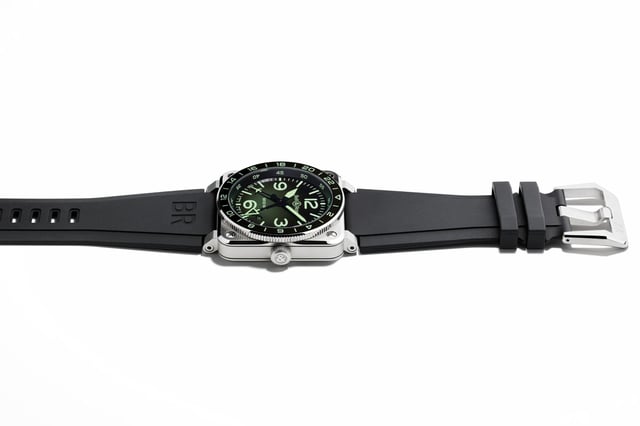 Bell & Ross: BR-03 GMT Green Lum liegend